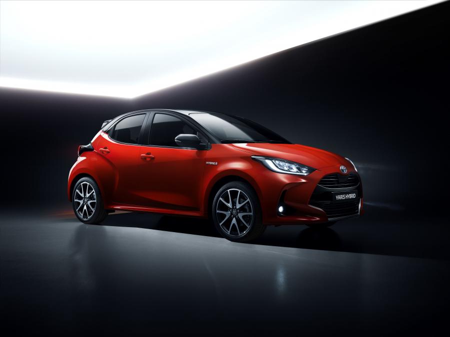  Toyota Yaris Hybrid 2020 года  (WW) (фото 7 из 111)